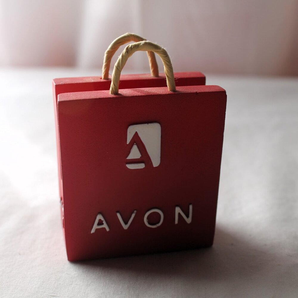 2/$10 Vintage Avon Red Bag Business Card Holder 2006